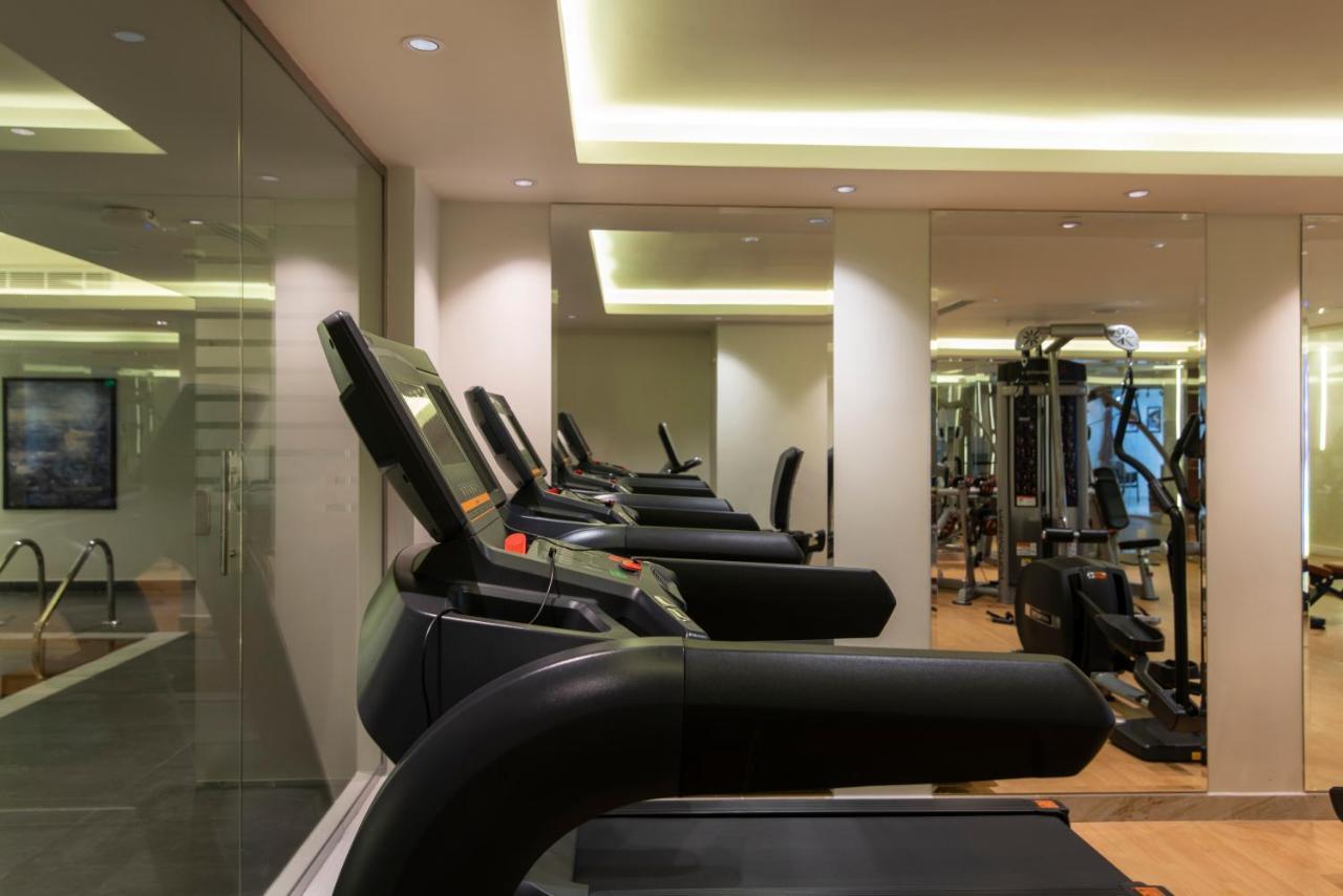 Vittori Palace Hotel And Residences Ер-Ріяд Екстер'єр фото The gym at the hotel